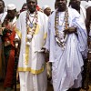 Le Roi Towakon Guédéhoungué II arrive sur la place centrale de Comè